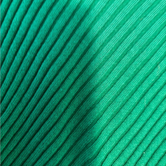 Divided Emerald Ribbed Knit Top - Picture 3 of 4